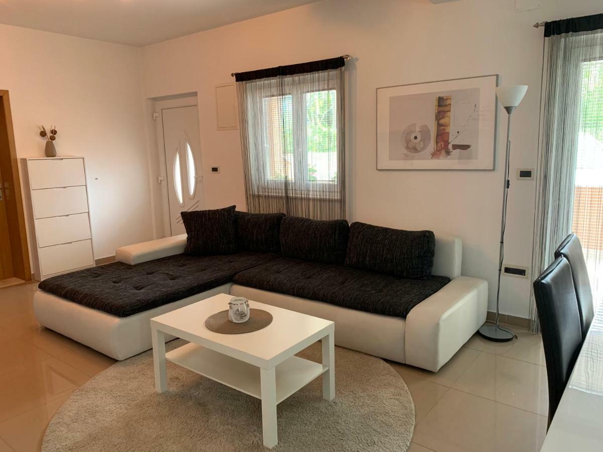 Apartment Leonardo Биоград-на-Мору Экстерьер фото
